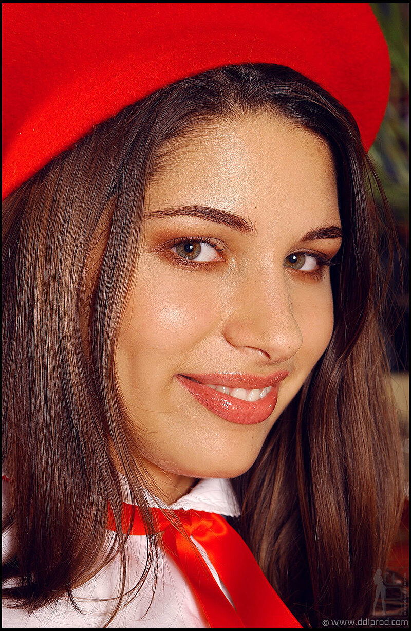 Надюшенька, 20 лет, 1 размер груди